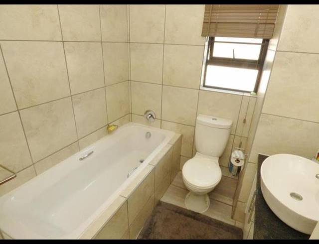 3 BEDROOM PROPERTY TO RENT IN BEYERS PARK